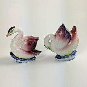 Vintage hand painted swan salt and pepper shakers